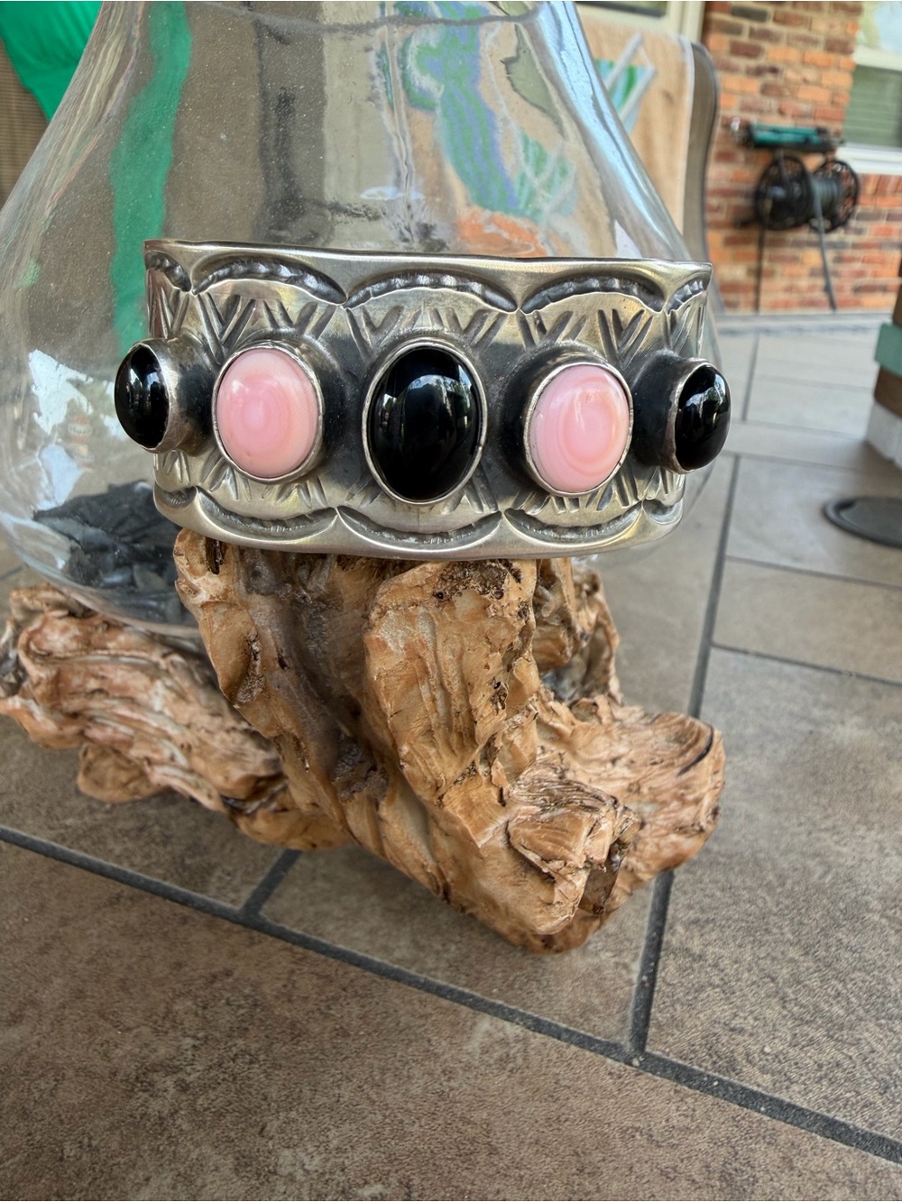 Pink conch and black onyx cuff chimney butte